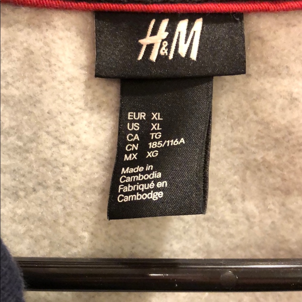 H&M Sweater - Picture 3 of 3